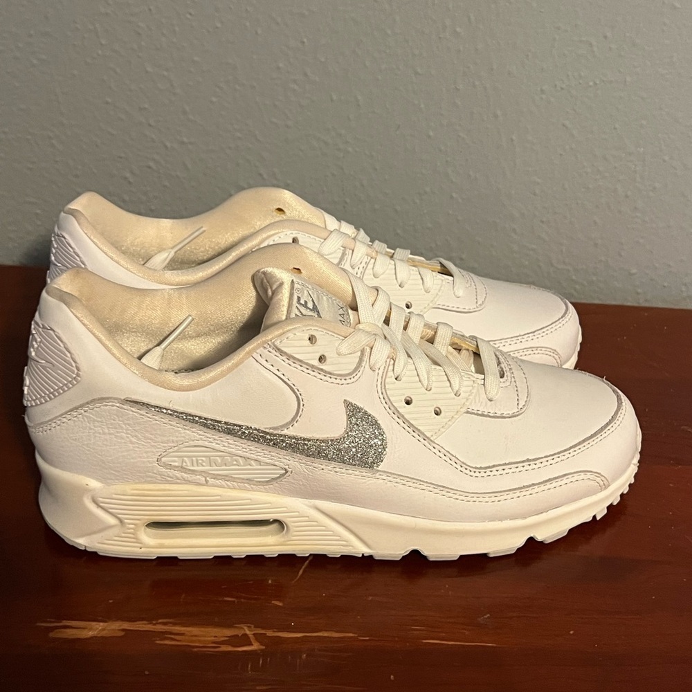 Nike White and Silver Air Max 90 Excellent Condition Pre Owned - Picture 3 of 8